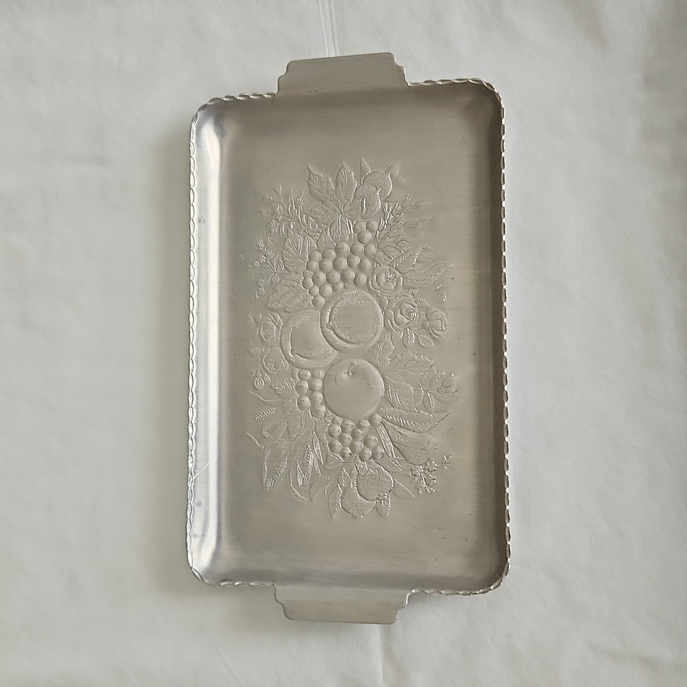 Vintage aluminum small trays and coasters. Fruit design - Picture 2 of 9